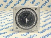 6560-700 Timer: 120 VAC, 60 Hz (1986-1997)